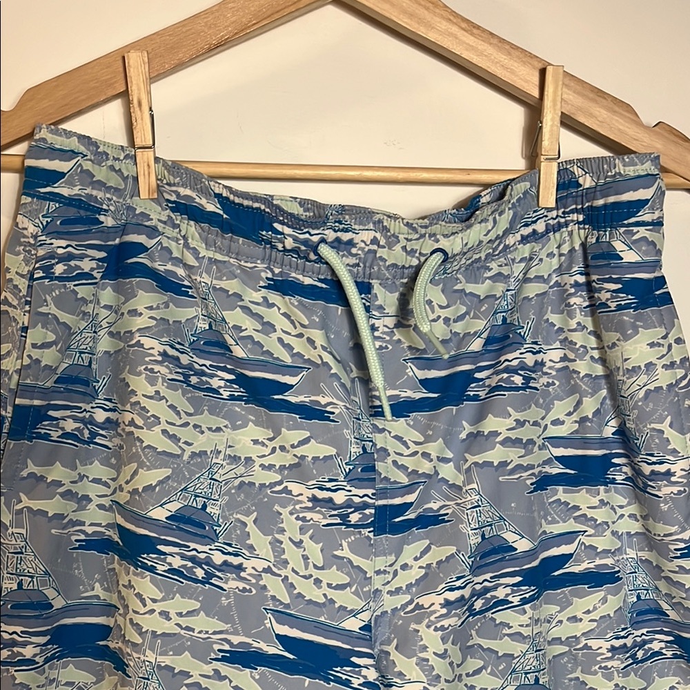 Vineyard Vines Boys Blue & White Water Scene Patterned Swim Trunk Shorts - Picture 4 of 5
